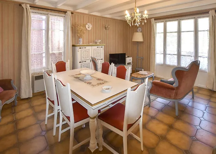 Stunning In Holiday home Moustiers-Sainte-Marie